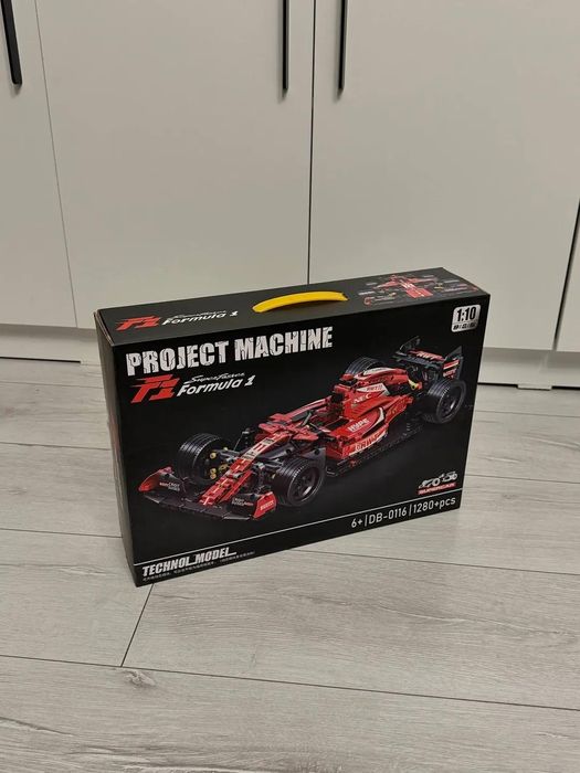 Набор LEGO с гоночной машиной