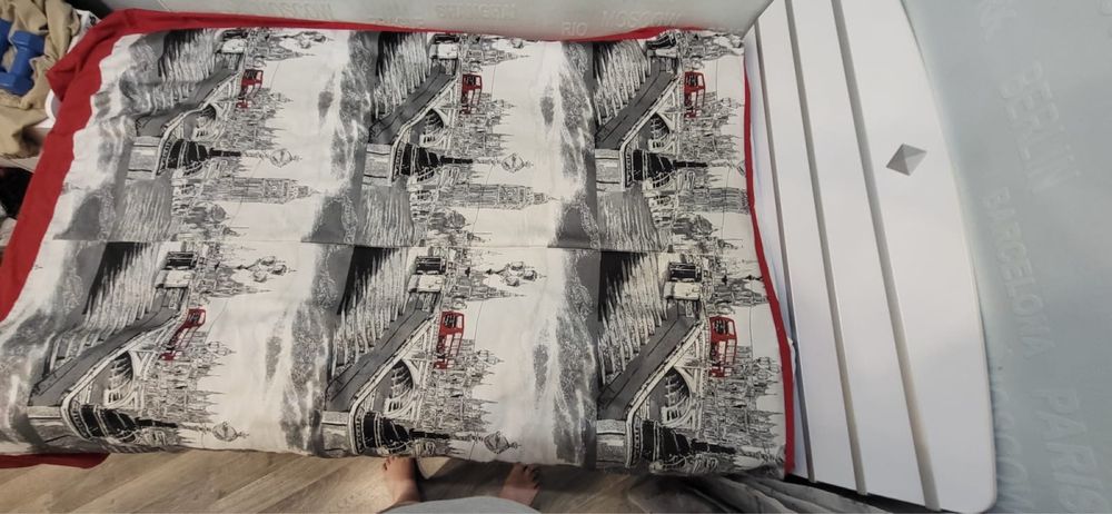 Продаеться кровать самовывоз