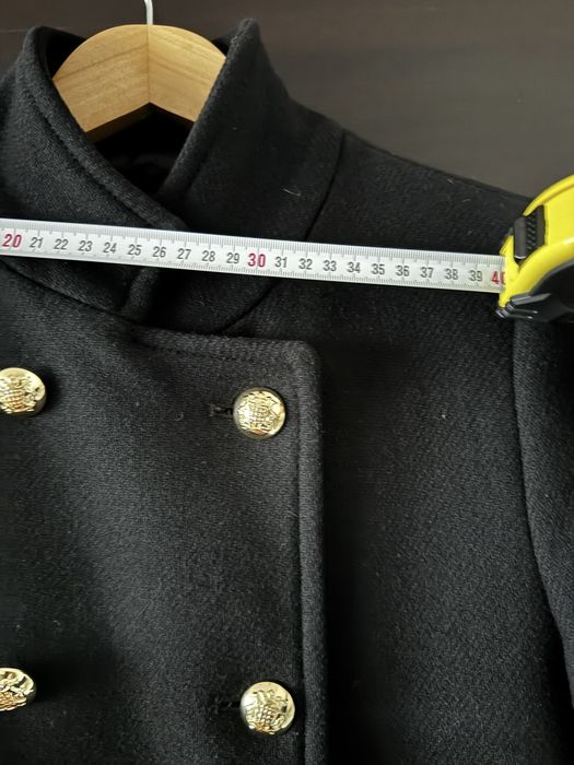 Палто на Зара цена 40€