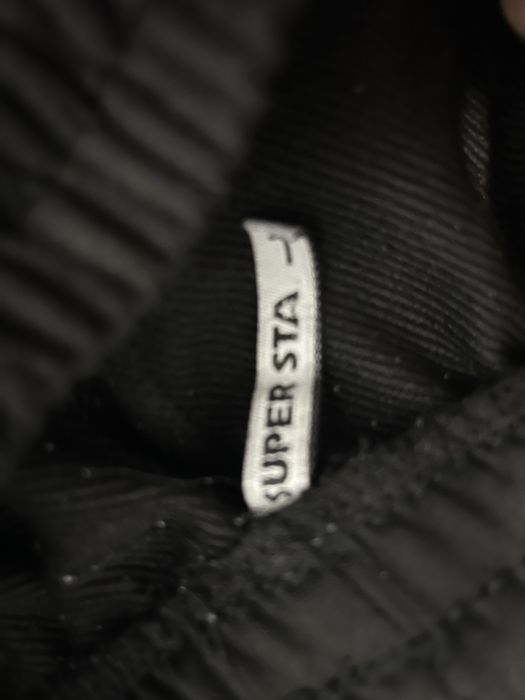 Tricou și pantaloni scurți