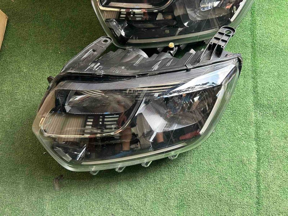 фар ляв Dacia Duster 2017-2022г. #679SA #680SA
