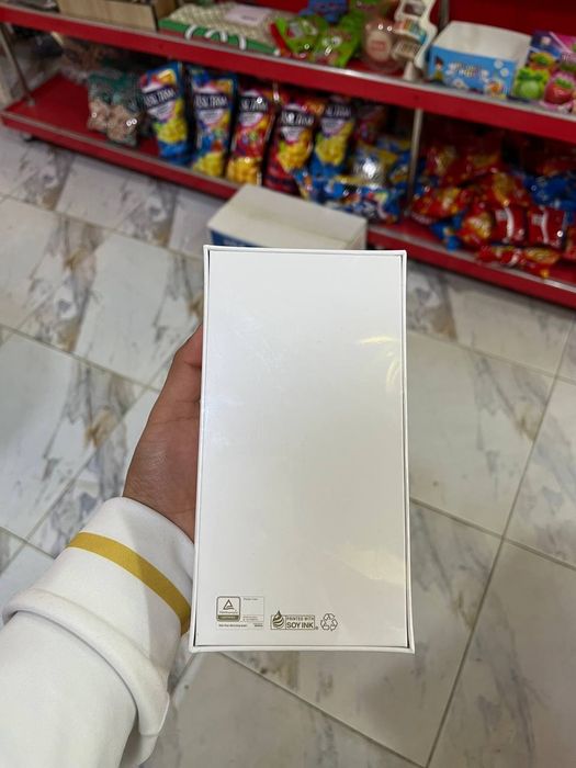 Honor 400 5g с гарантии новый