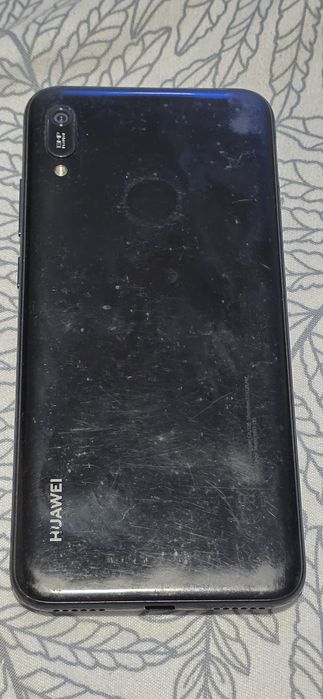 Telefon Huawei Y6 (2019) (model MRD-LX1)