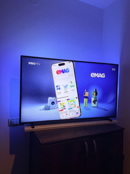 TV Philips Ambilight 108 cm (43 inch) – Stare excelentă, efect vizual deosebit