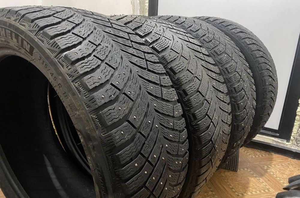 MICHELIN X-Ice North 4  R18