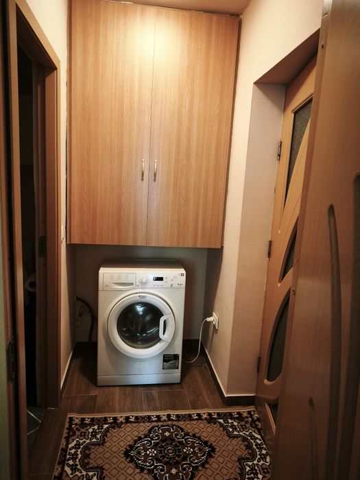 Dau in chirie apartament 2 camere Calea București