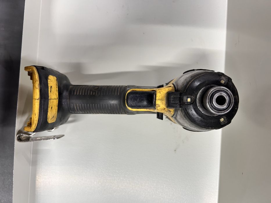 Dewalt DCF807 190Nm - Ударен безчетков винтоверт