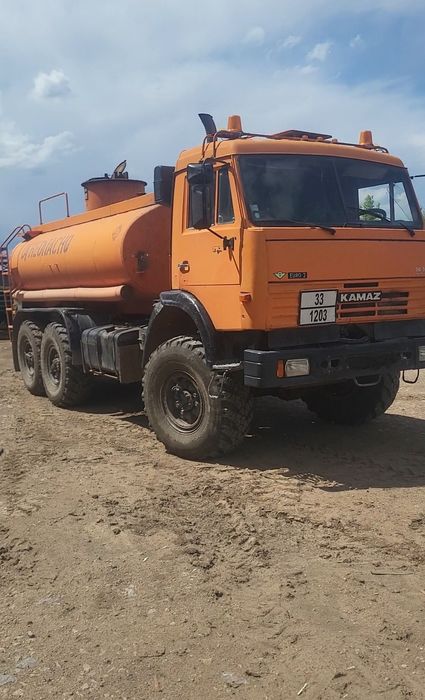 Топливозаправщик Камаз 6×6