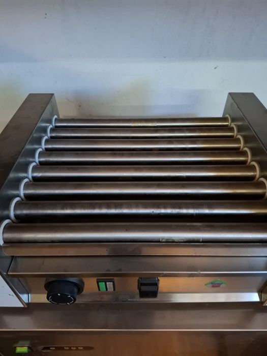 Aparat electric hot dog