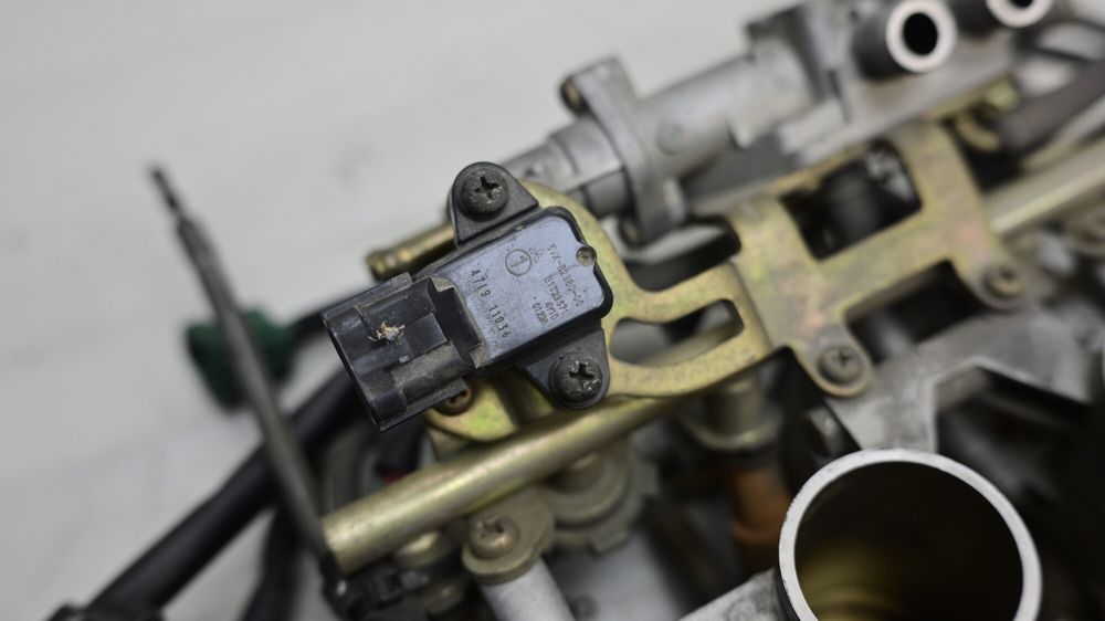 Rampa Injectie Yamaha FZ6 2004 - 2009 Corp Cu TPS Si Injectoare