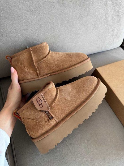 Încălțăminte / ghete de iarnă UGG