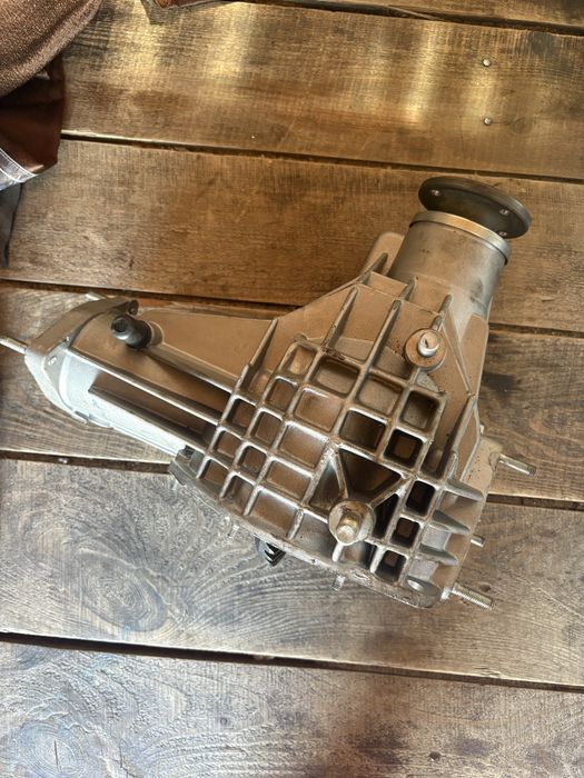 Редуктор переднего моста Нива21213 главная пара 3,9 (2106) (22 шл)