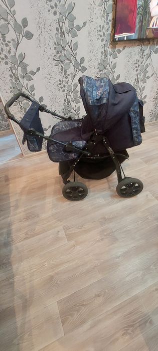 Продам отличную коляску