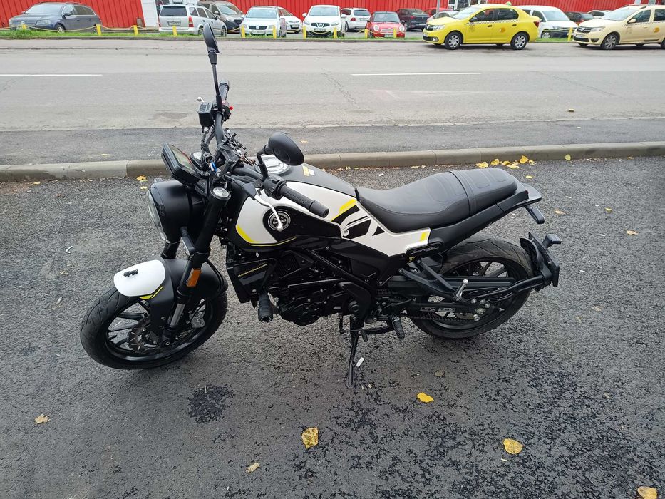 Benelli Leoncino 250