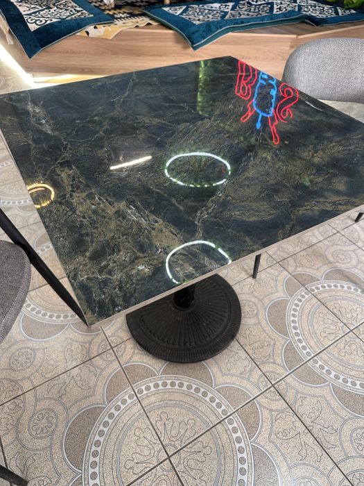 Стол для кафе и кофейня