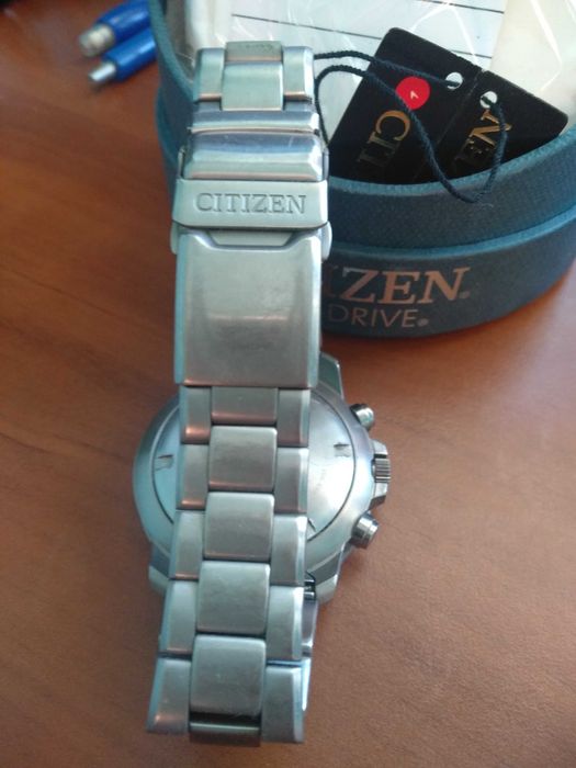 Ceas de maina barbatesc calitativ