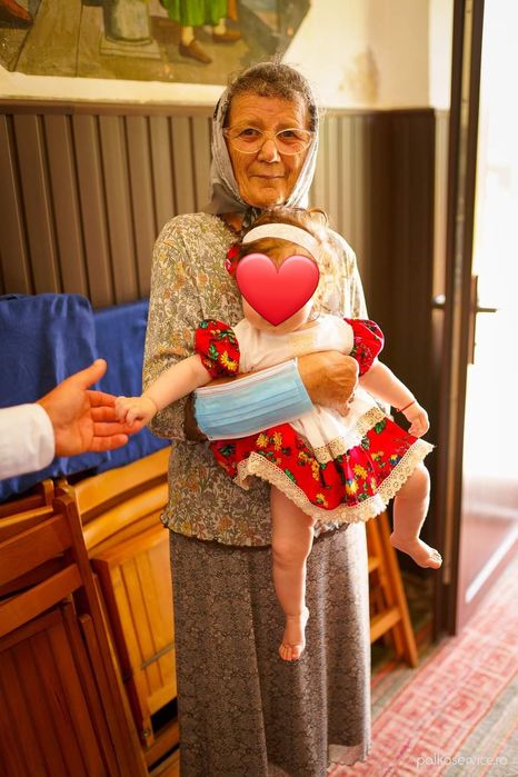 Rochita cu motive populare marimea 5-8 luni