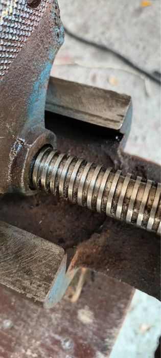 Menghina de 120mm. românească nefolosită.