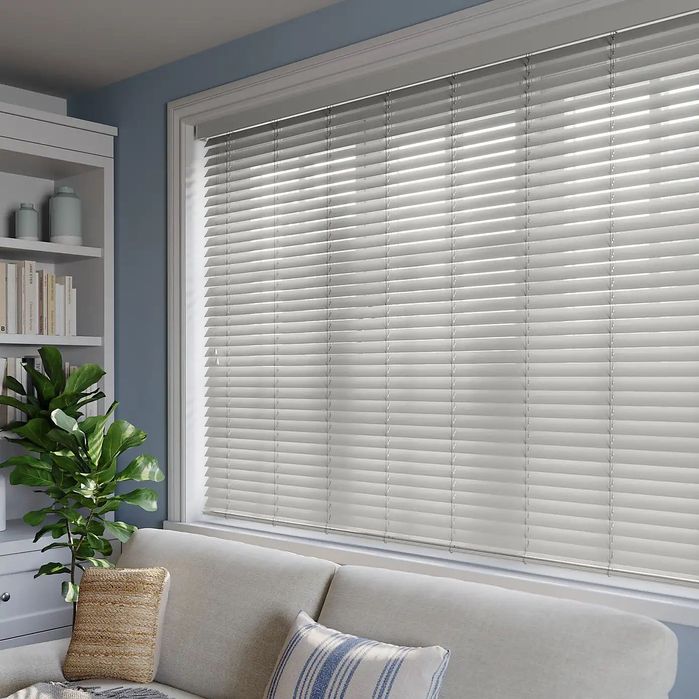 Dunelm 
Венецианска щора с ламела 50мм