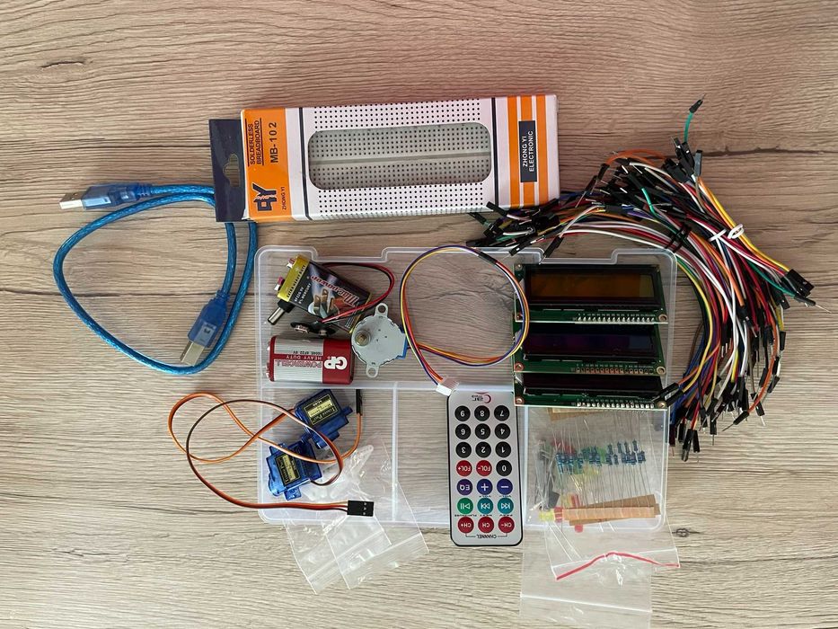 Kit compatibil Arduino Uno R3