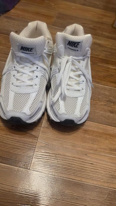 Nike Zoom Vomero 5