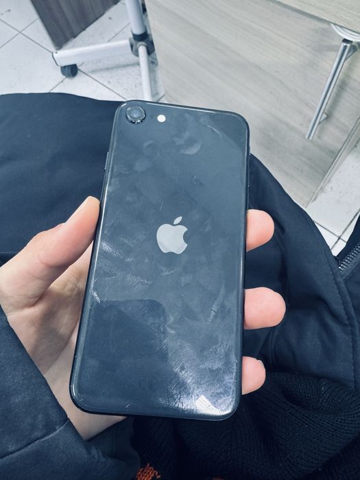 iphone se 64гб акб 76