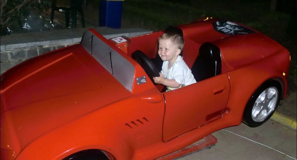 Въртележка клатушка атракцион симулатор