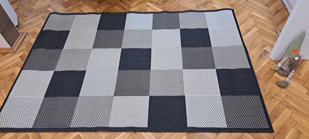 Килими различни  130/190