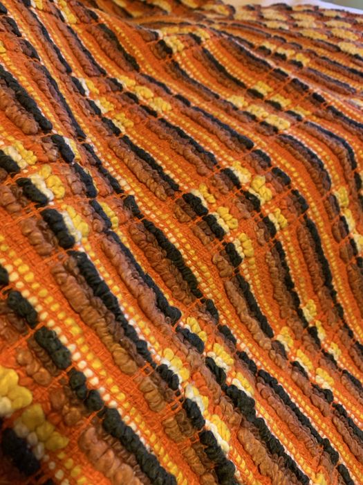 Пъстра покривка за легло