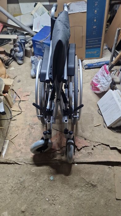 Инвалидная коляска