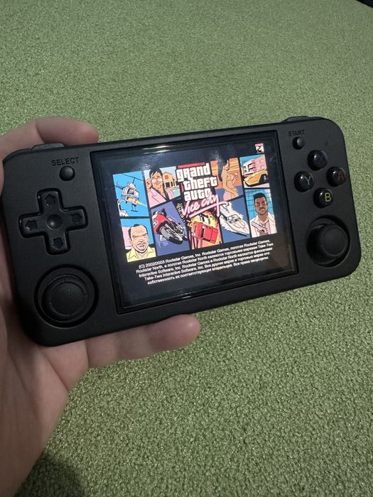 Игровая приставка с играми