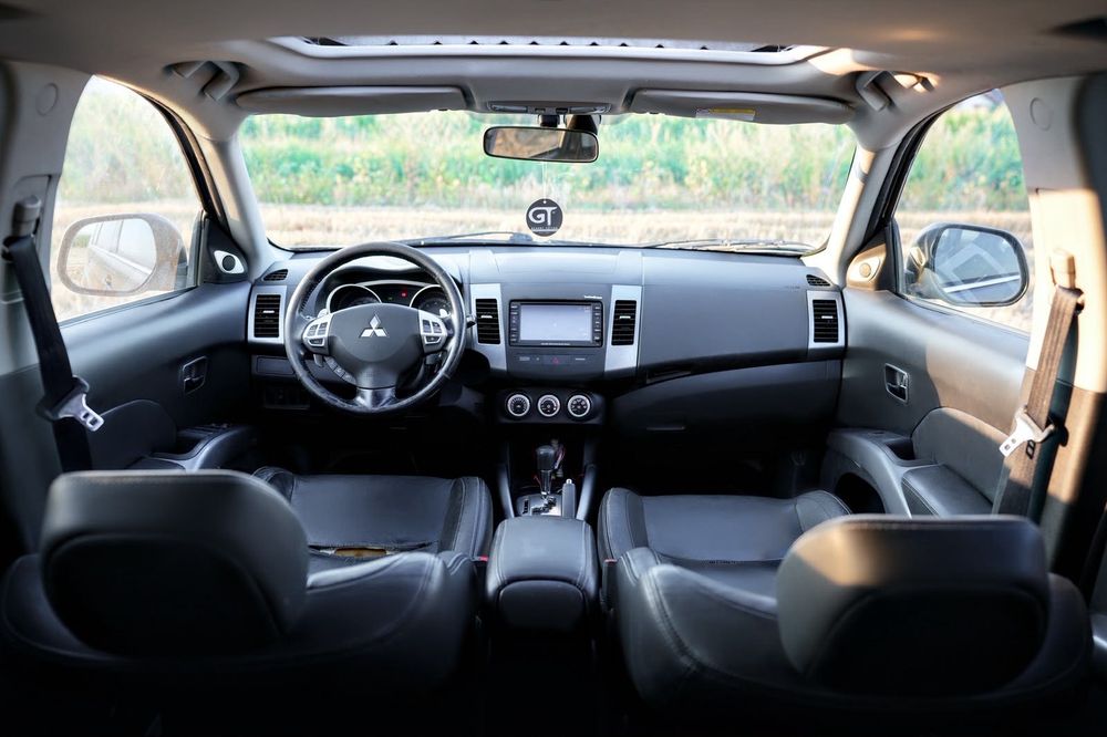 Mitsubishi Outlander 2.4 Benzina, 2009