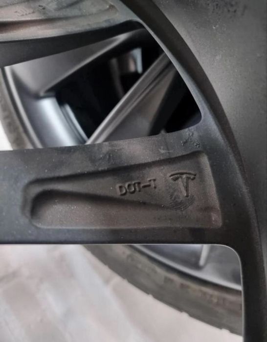 Tesla model S джанти 21 цола