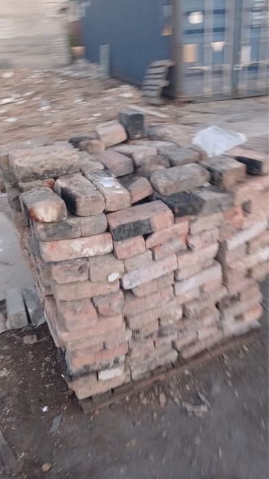 Продам красный кирпич