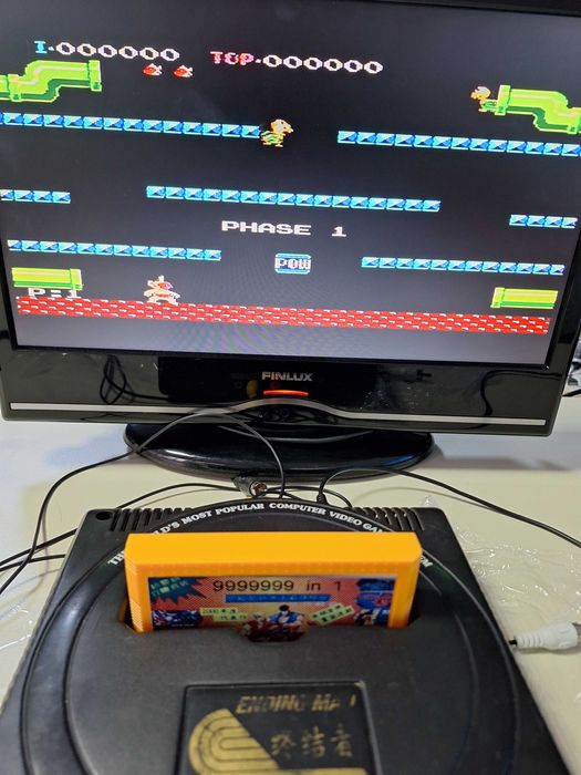 63 in 1, caseta galbena discheta clasica cu joc pentru consola TV