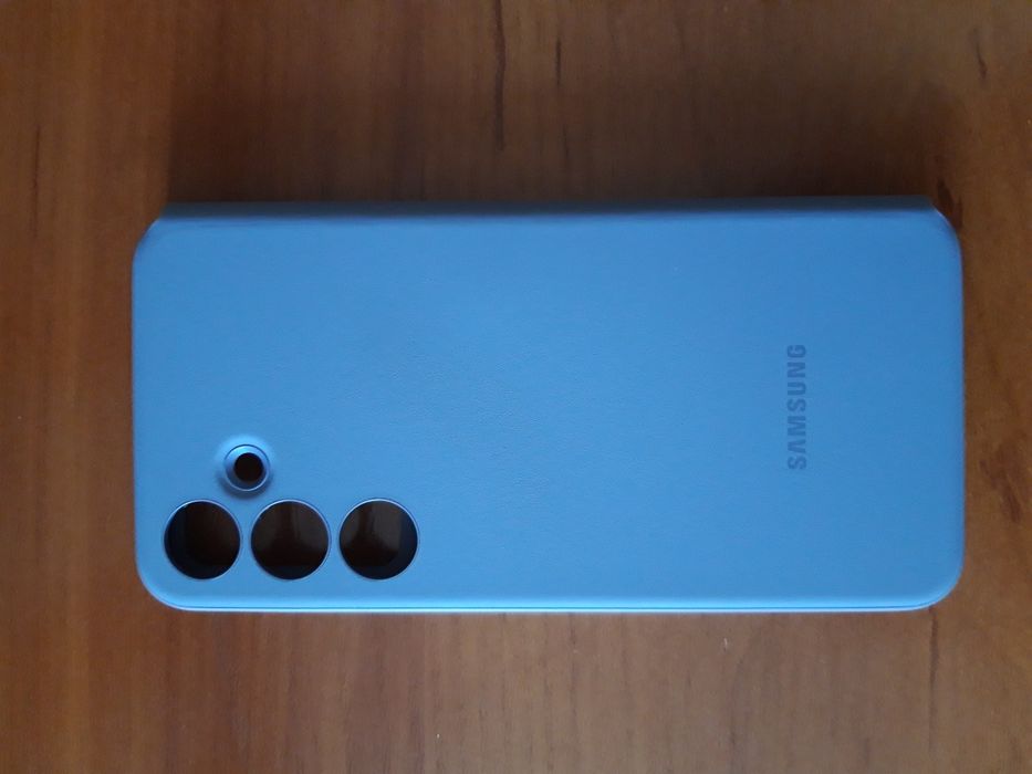 Продам новую смарт книжку на Samsung s24 +