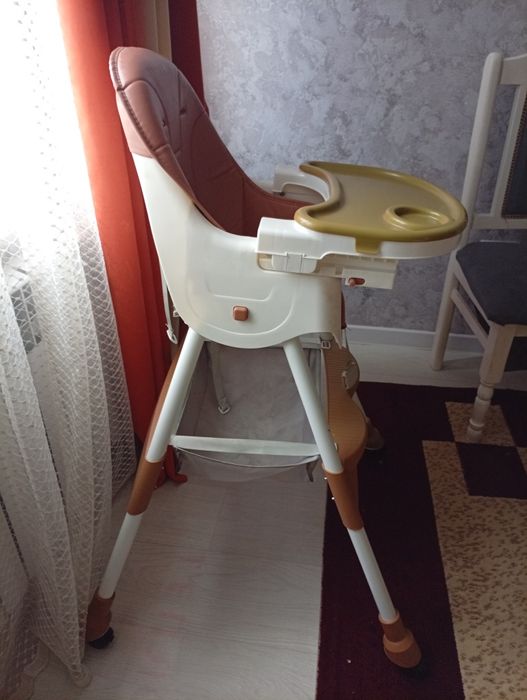 Продам детский столик