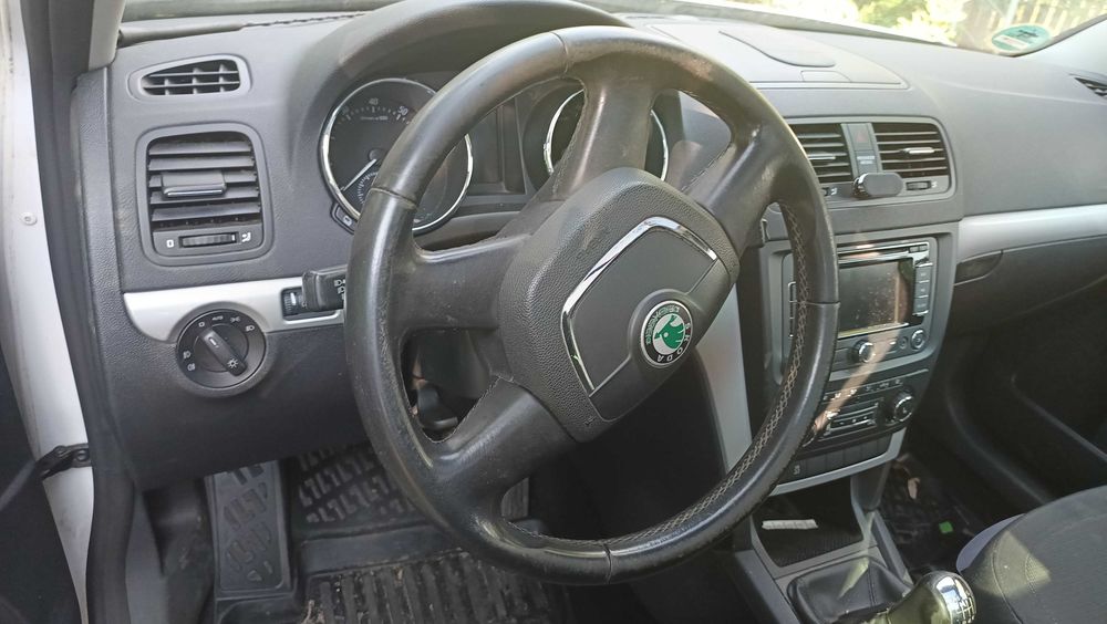 Dezmembrez Skoda Yeti 2011