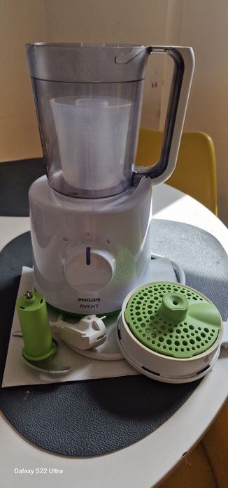 Vând stație de gătit cu aburi și blender 2 în 1 Philips Avent, modelul SCF870/20