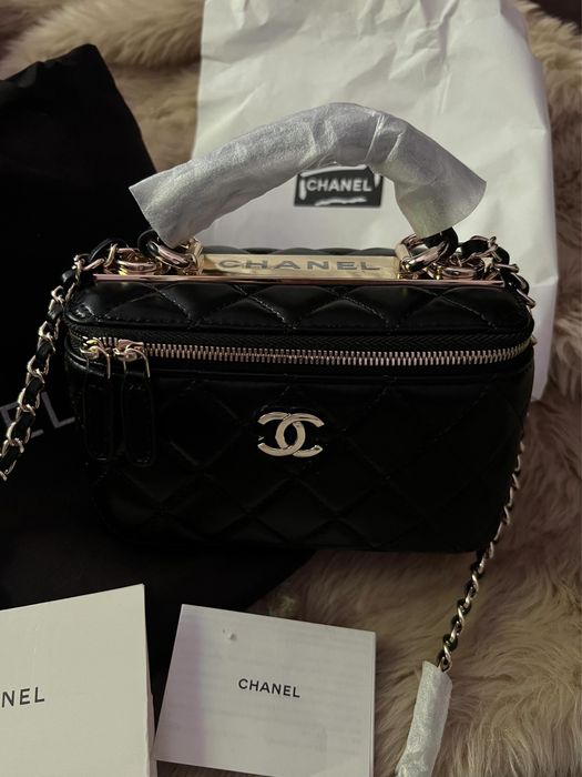 Чанти на Chanel и Pinko