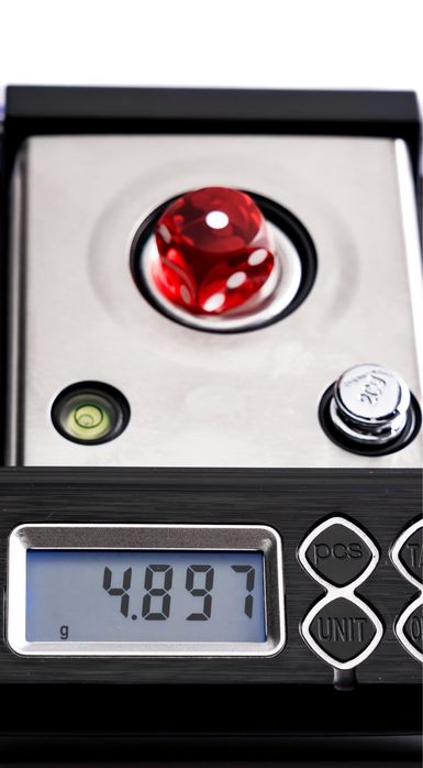 Zaruri de precizie 16 mm la barbut de la CustomTables.eu 25 euro setul cu serie customizata
