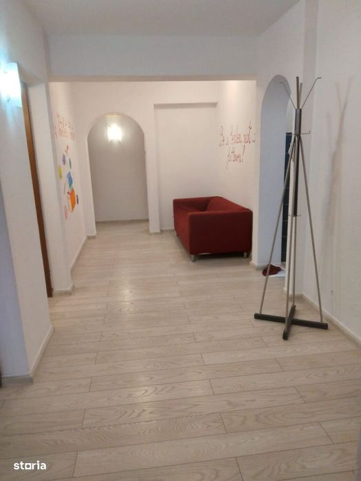 Apartament 4 camere-119mp, pretabil birouri sau activitate comerciala