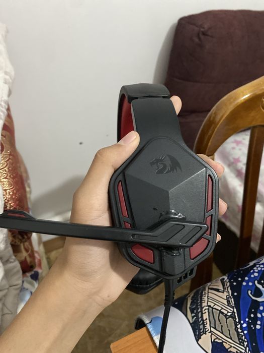 Продам игровые наушники