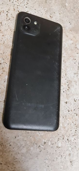 Vad 3 telefoane stricate
