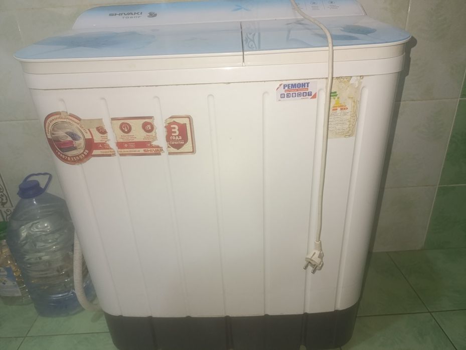 Pol avtomat kir yuvish moshinasi holati yaxshi yangi rangi oq 6kg li s