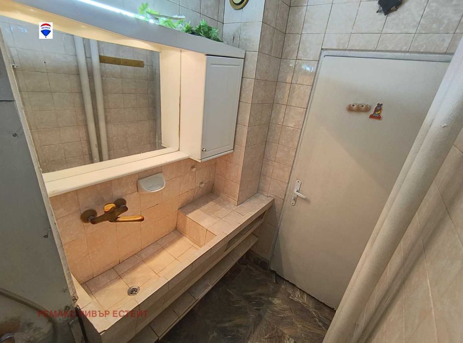 Продава се Тристаен апартамент в Русе, Здравец Север 2 - 79 кв.м за 1138 €/кв.м - Снимка #15