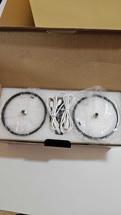 LED Модерни Настолни Лампи - RGB Осветление