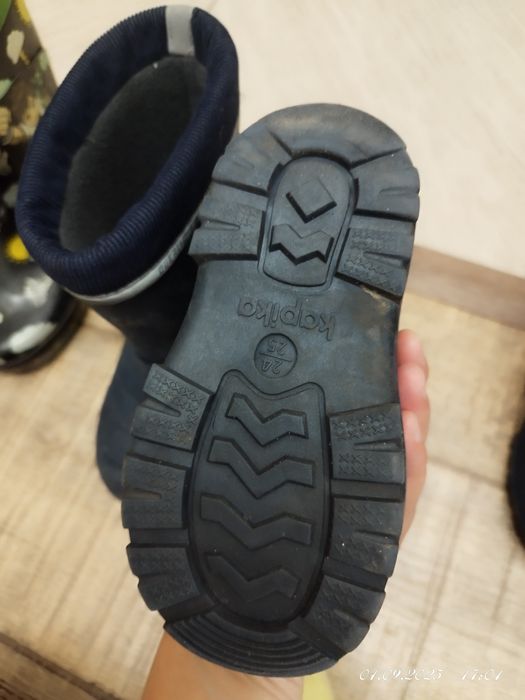 Детская обувь разная