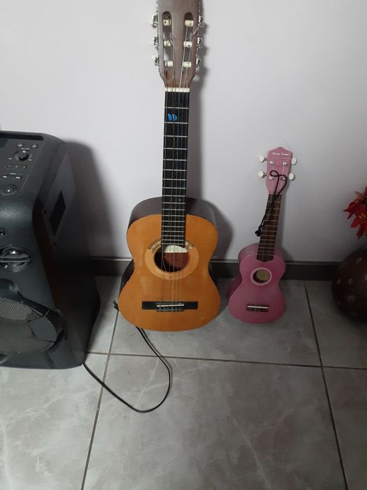 Детска китара 2бр.