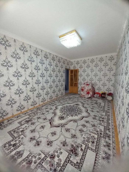 5 мкр А. Сомийда 4 хонали квартира сотилади.